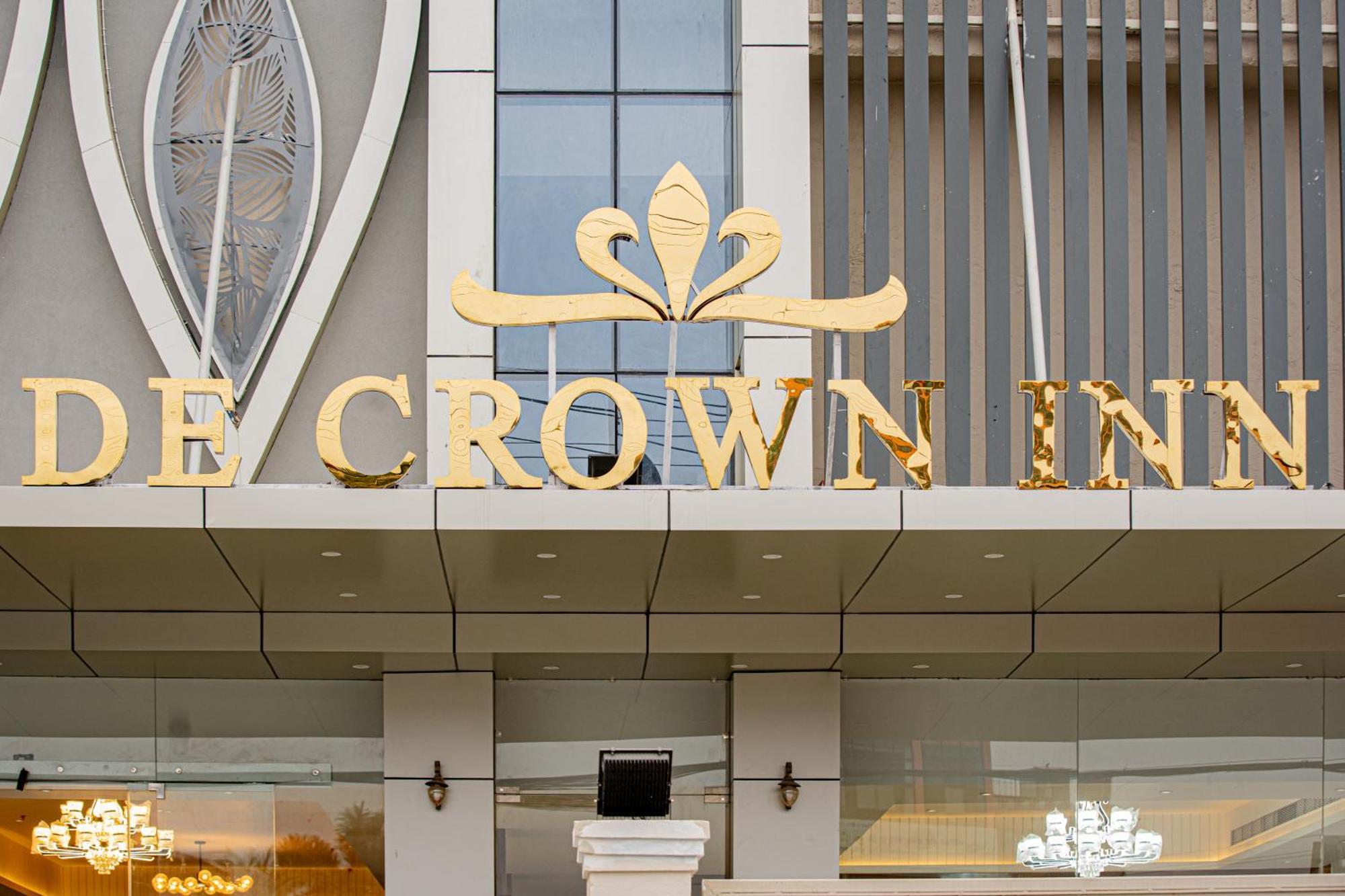 Jogikuti De Crown Inn מראה חיצוני תמונה